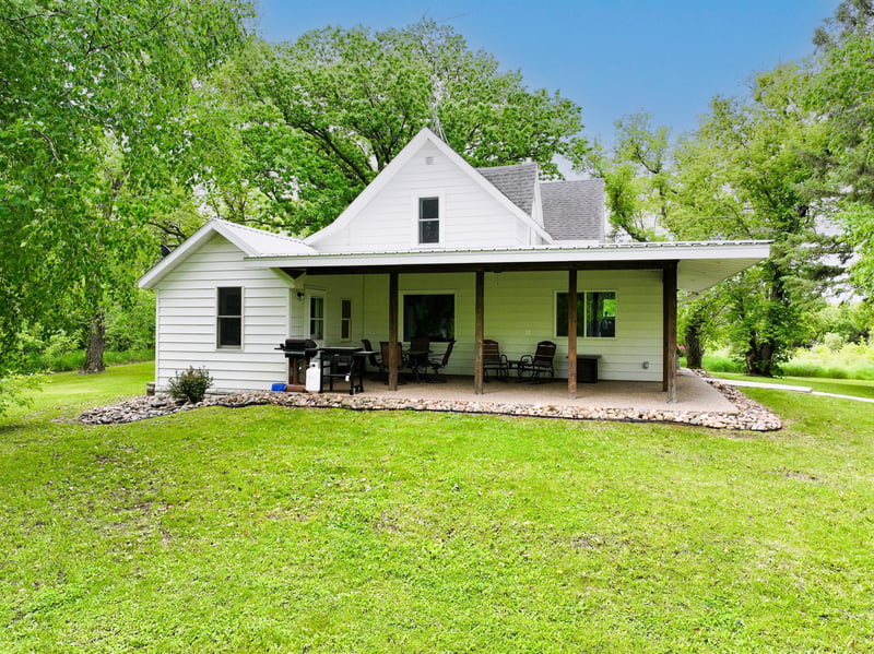 6210 39th Ave NE, Nelson, MN 56355