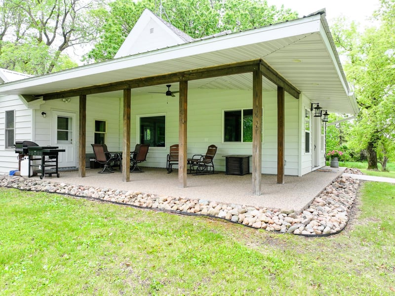 6210 39th Ave NE, Nelson, MN 56355
