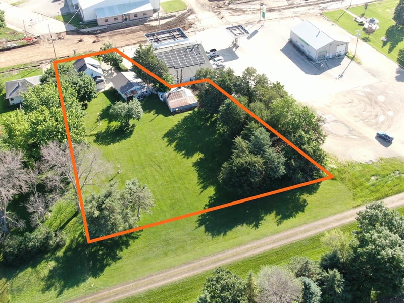 403 W Main St, Le Roy, MN 55951