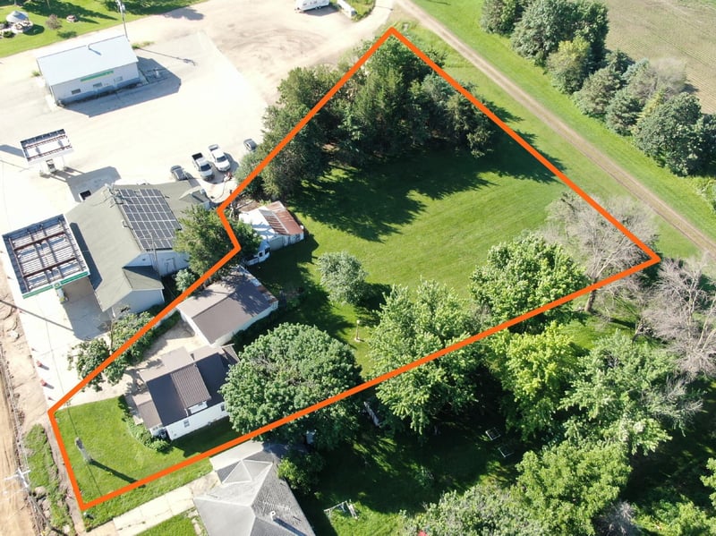 403 W Main St, Le Roy, MN 55951