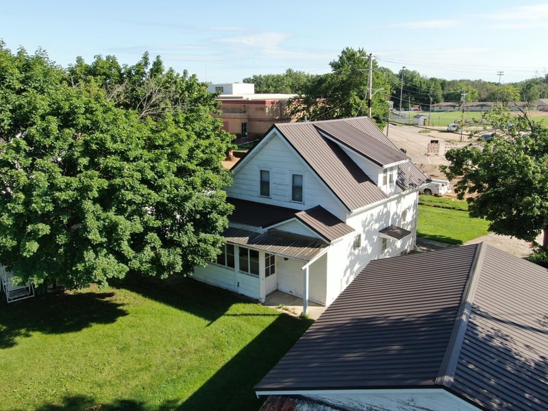 403 W Main St, Le Roy, MN 55951