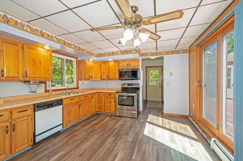 2770 S Riverview Dr, Superior, WI 54880