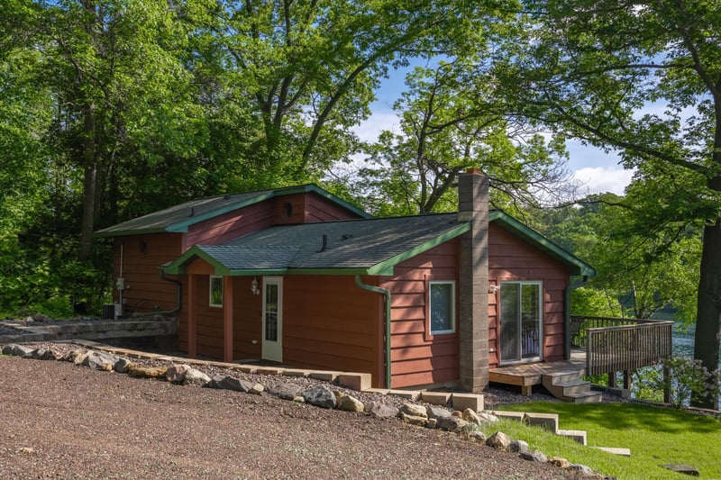 1622 Reidner Ln, Centuria, WI 54824