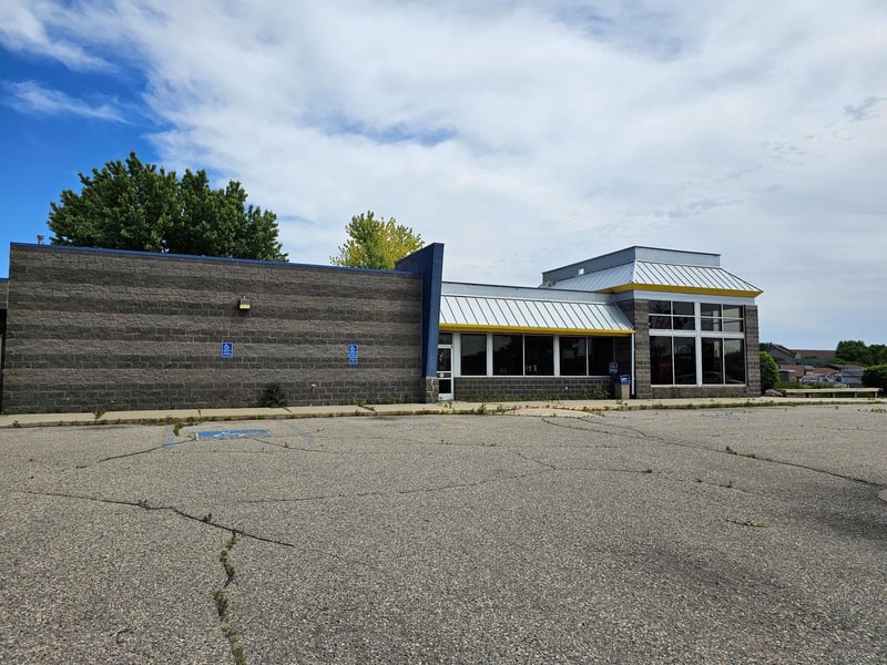 1611 Highway 12 E, Willmar, MN 56201