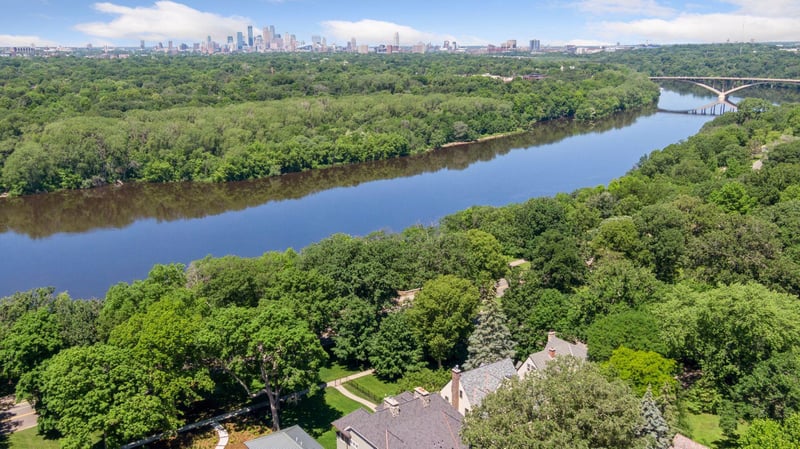 130 Mississippi River Blvd S, Saint Paul, MN 55105