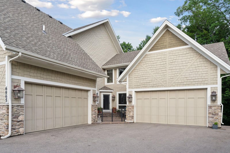 6965 Lake Harrison Cir, Chanhassen, MN 55317