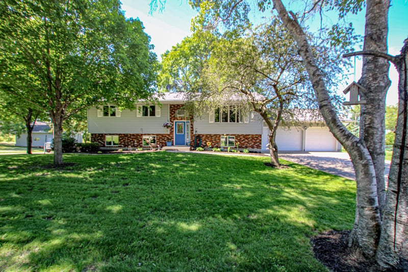 209 2nd St W, Brandon, MN 56315