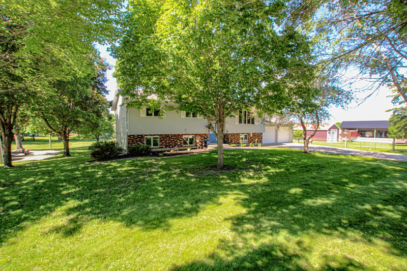 209 2nd St W, Brandon, MN 56315