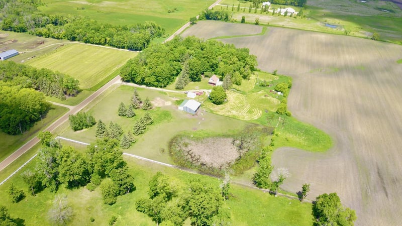 1603 NE Homestead Rd NE, Nelson, MN 56355