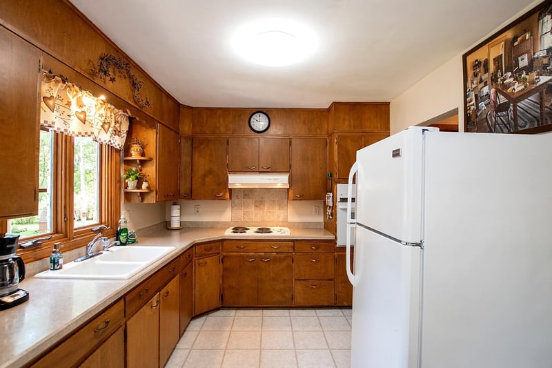 120 Hillcrest Ave, Lake Lillian, MN 56253