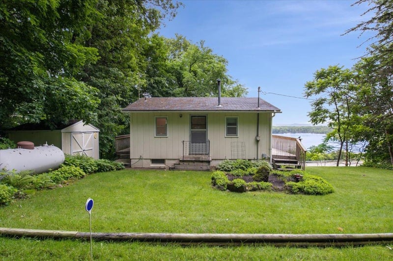 70920 214th Ave, Reads Landing, MN 55968