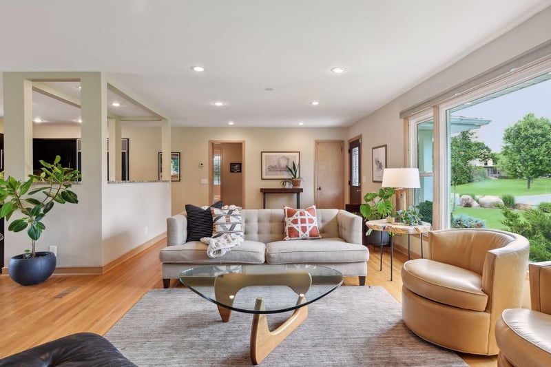 341 Burntside Dr, Minneapolis, MN 55422