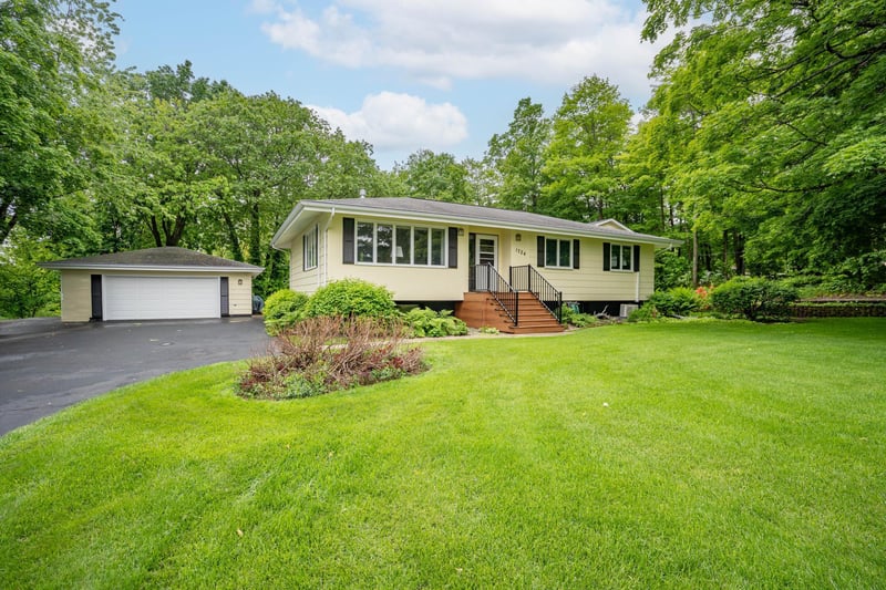 1724 Norton Rd, Duluth, MN 55803