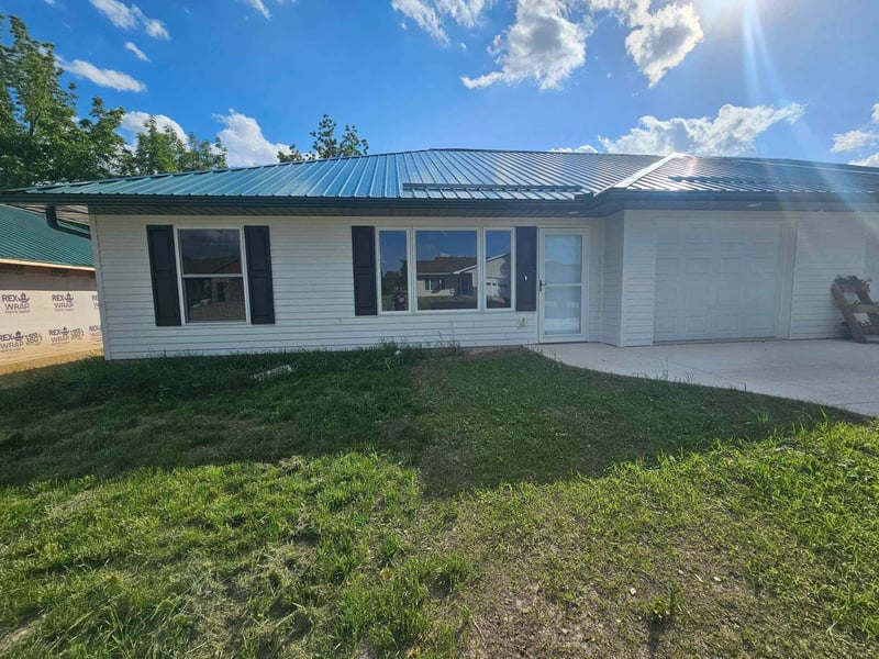 345 5th Ave SE #B, Harmony, MN 55939