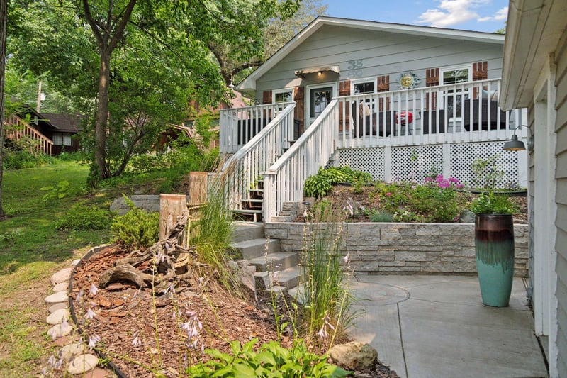 3860 Park Ln, Spring Park, MN 55384