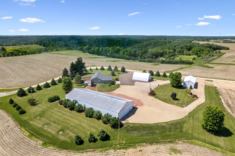 W2047 Mike Varenick Rd, Alma, WI 54610