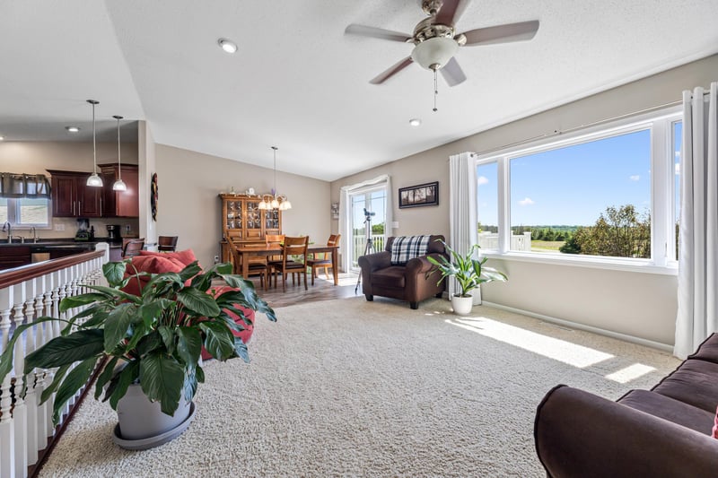 W2047 Mike Varenick Rd, Alma, WI 54610