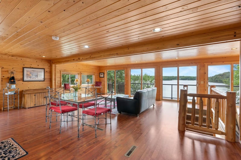 3187 Thoroughfare Dr, Cushing, MN 56443