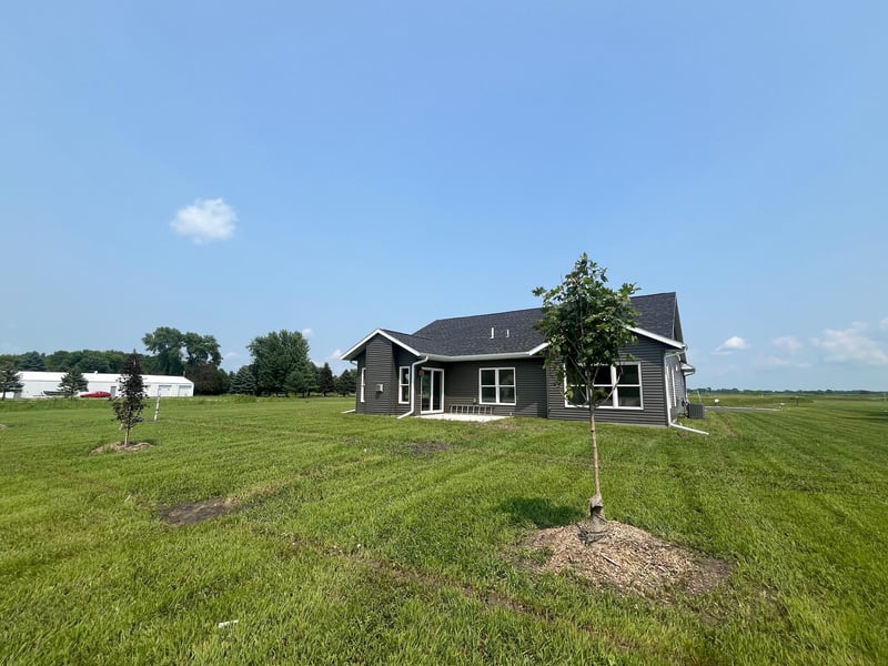 104 Gray Fox Pa, Eagle Lake, MN 56024