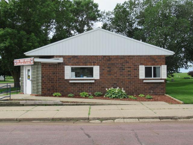 102 S Oak St, Wanda, MN 56294