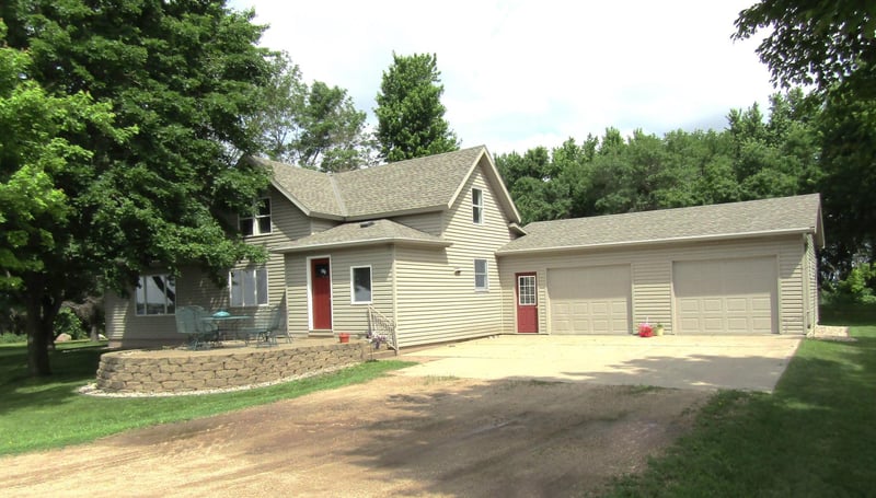 125 210th Ave SW, Appleton, MN 56208