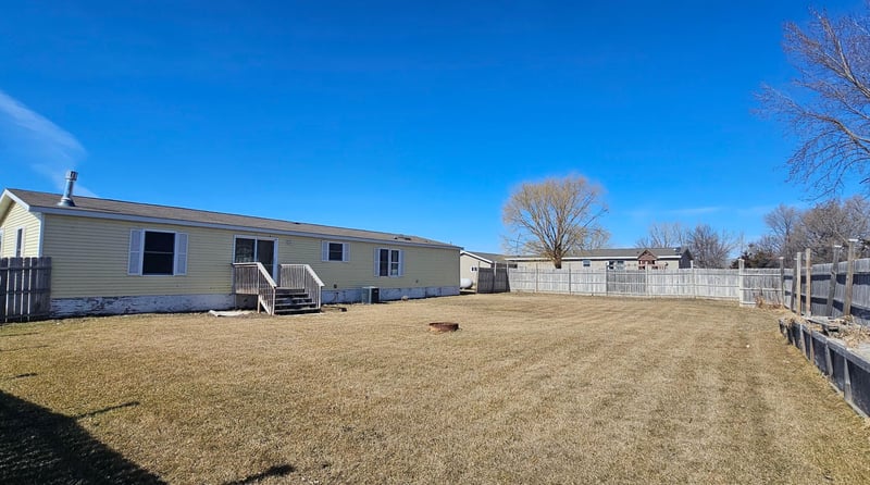 202 Henriksen St, Alberta, MN 56207