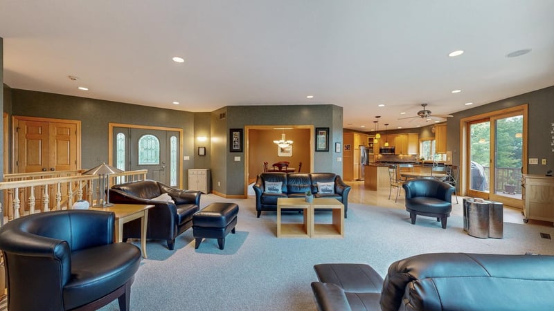 2384 Hawthorn Hill Rd NE, Rochester, MN 55906