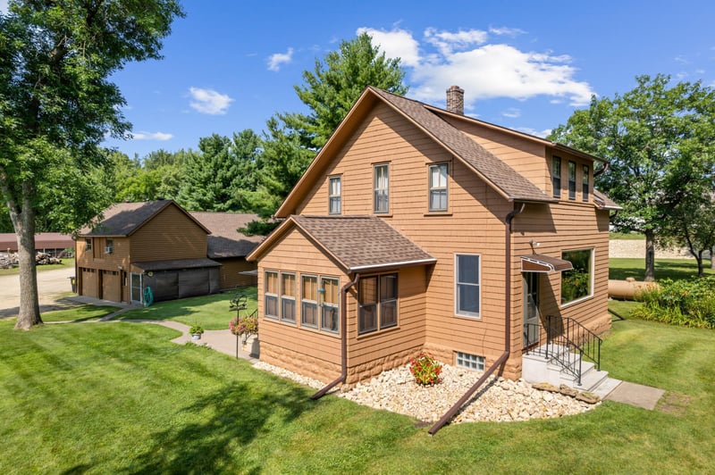 540 Prairie Island Rd N, Winona, MN 55987