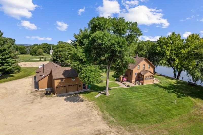 540 Prairie Island Rd N, Winona, MN 55987