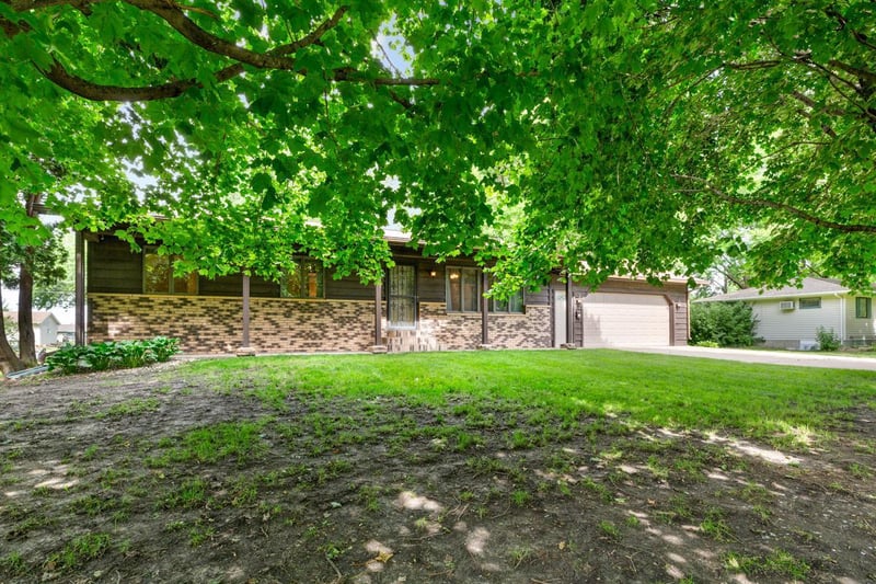 402 2nd Ave, Pemberton, MN 56078