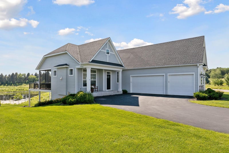 43 Summit Farm Ln, White Bear Lake, MN 55110