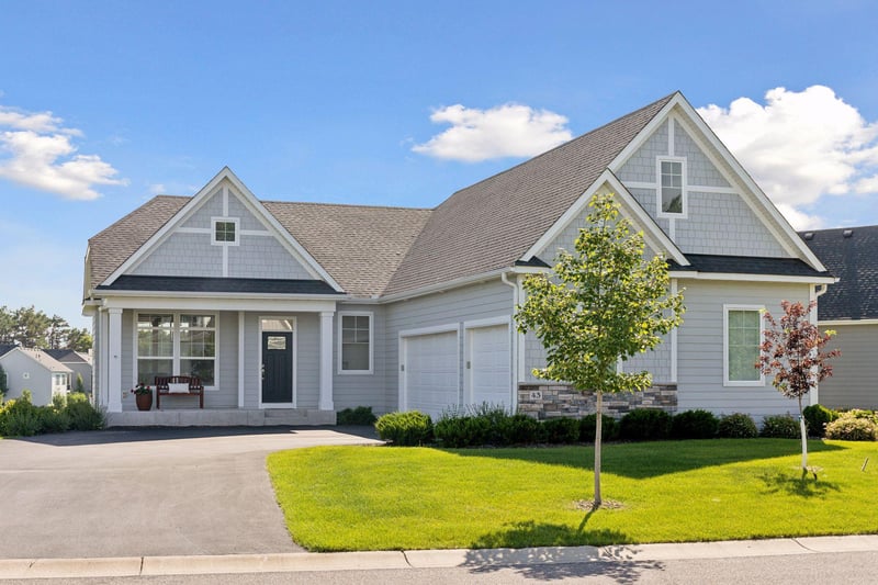 43 Summit Farm Ln, White Bear Lake, MN 55110