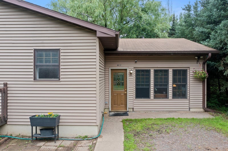 401 Pershing St, Clayton, WI 54004