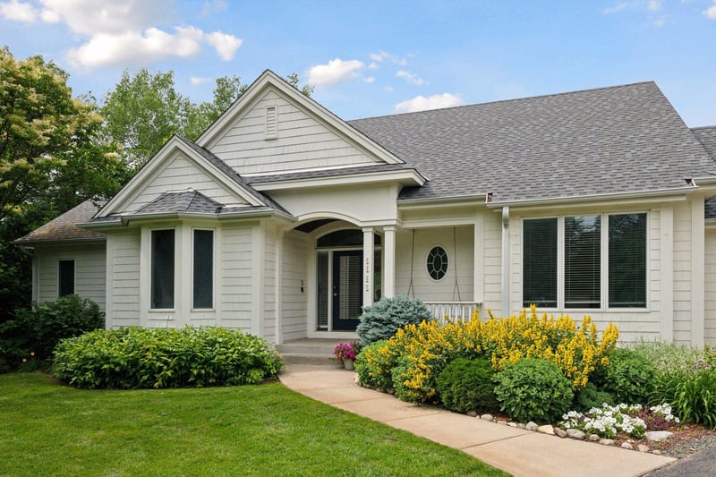 6140 Wood Hill Ln, Independence, MN 55359