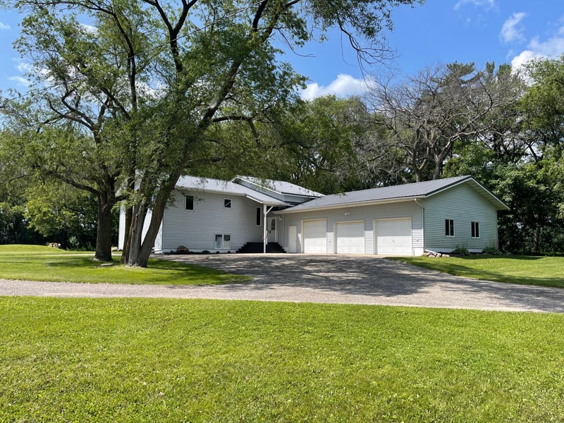 44765 County 75, Bertha, MN 56437