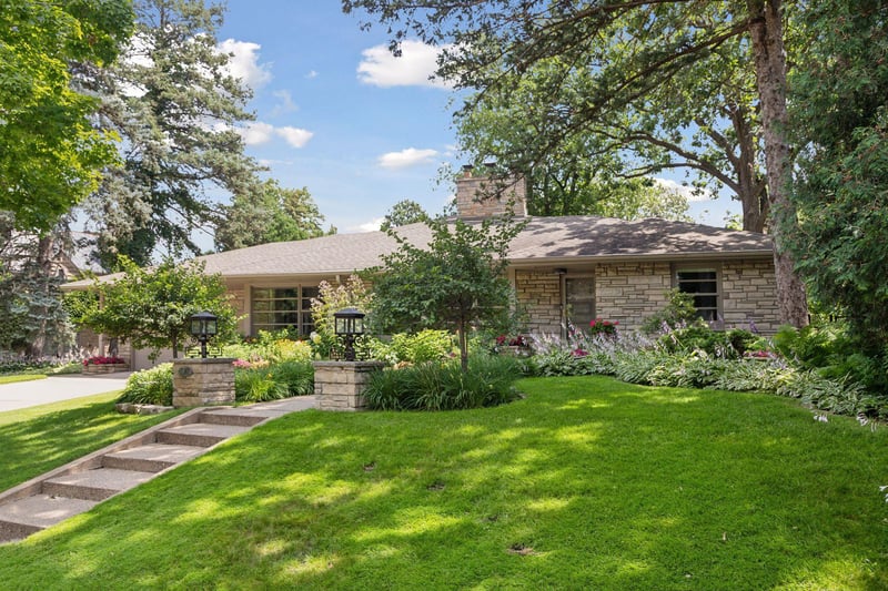 2765 Thomas Ave S, Minneapolis, MN 55416