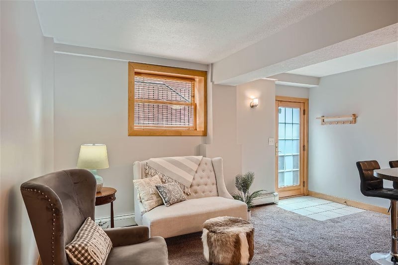 319 W 47th St #6, Minneapolis, MN 55419