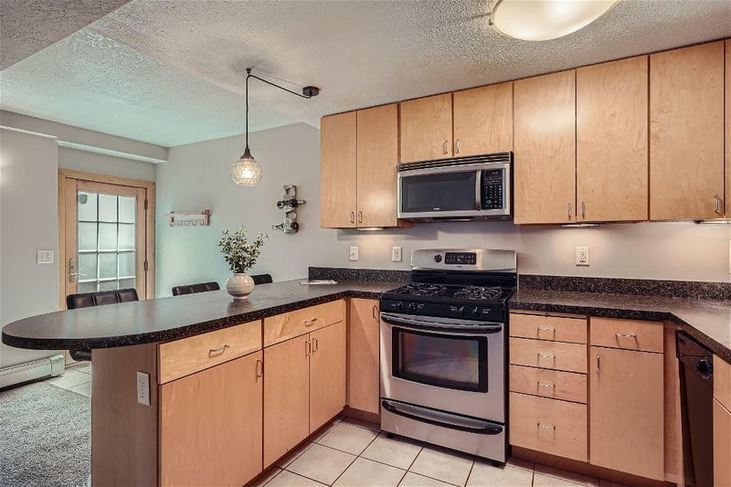 319 W 47th St #6, Minneapolis, MN 55419