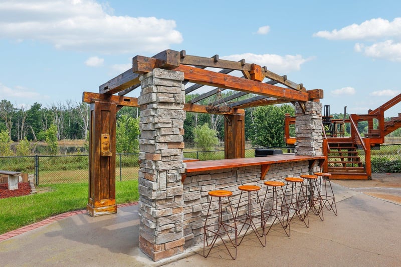8415 Ox Yoke Cir, Maple Plain, MN 55359