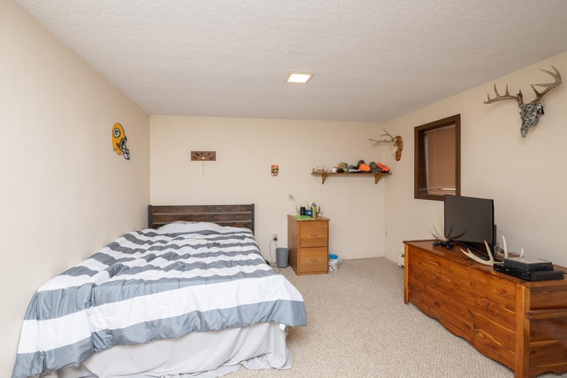 108 S Birch St, Elmwood, WI 54740