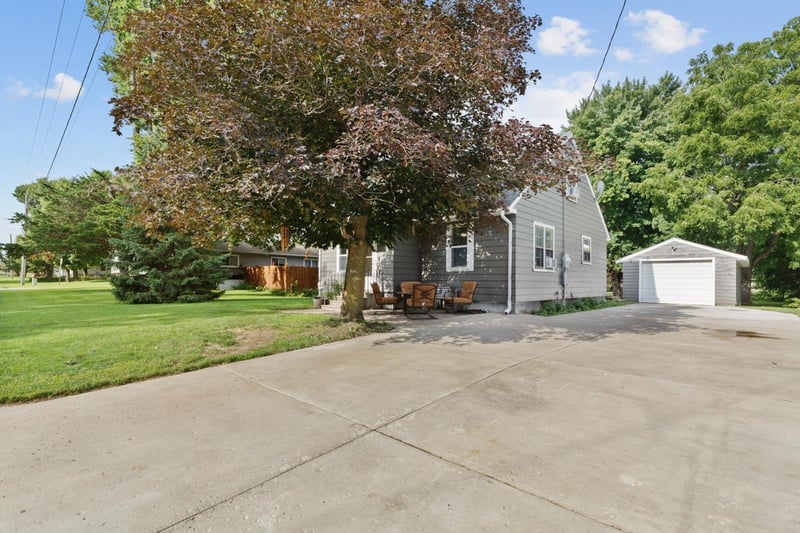 23370 Farwell Ave, Warsaw, MN 55087