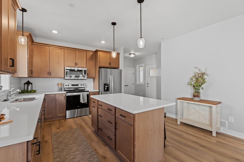 700 Shardlow Pl NE, Byron, MN 55920