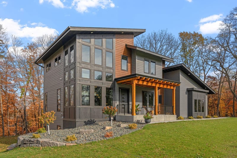 6190 Cardinal Rd, Excelsior, MN 55331