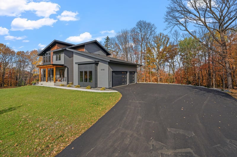 6190 Cardinal Rd, Excelsior, MN 55331