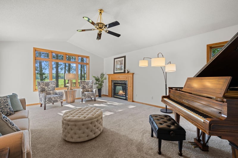 1753 Delta St, Ogilvie, MN 56358