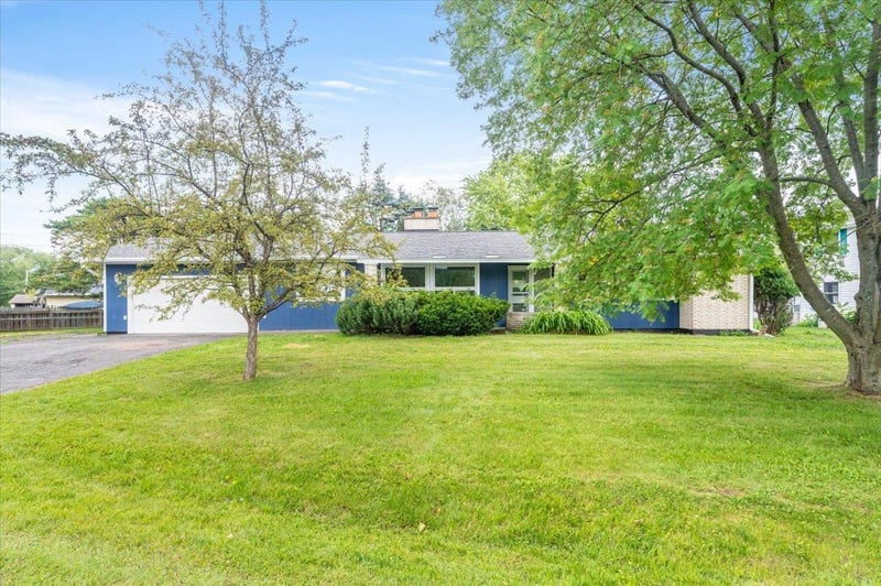 2 Windsor St, Superior, WI 54880