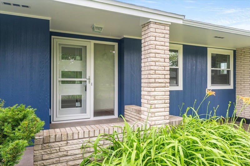 2 Windsor St, Superior, WI 54880