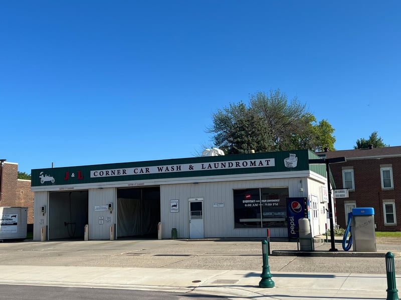 104 W Central St, Springfield, MN 56087