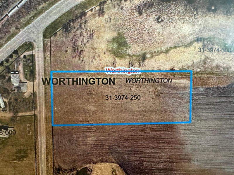 000 Plotts Ave, Worthington, MN 56187