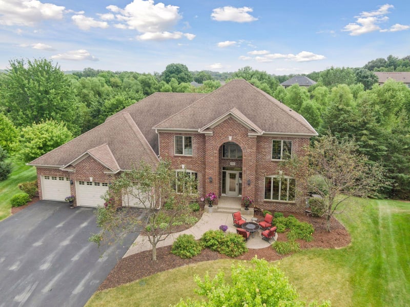 8061 Stone Creek Ct, Saint Bonifacius, MN 55375